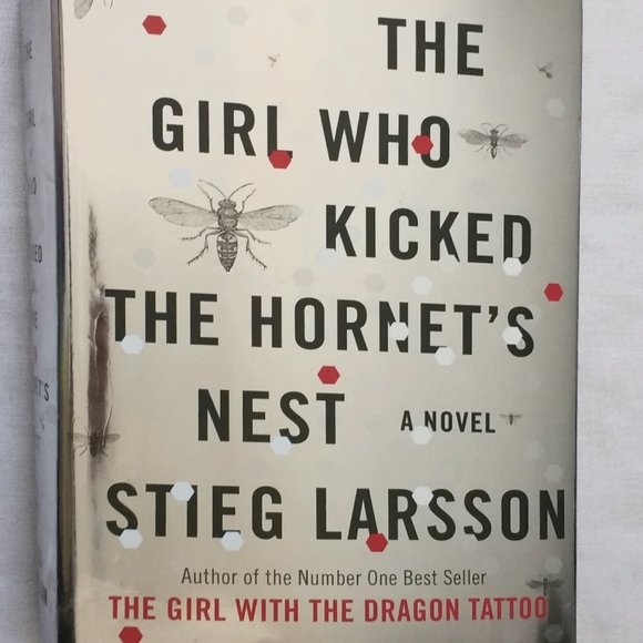 The Girl Who Kicked the Hornet's Nest hardcover - Picture 1 of 6